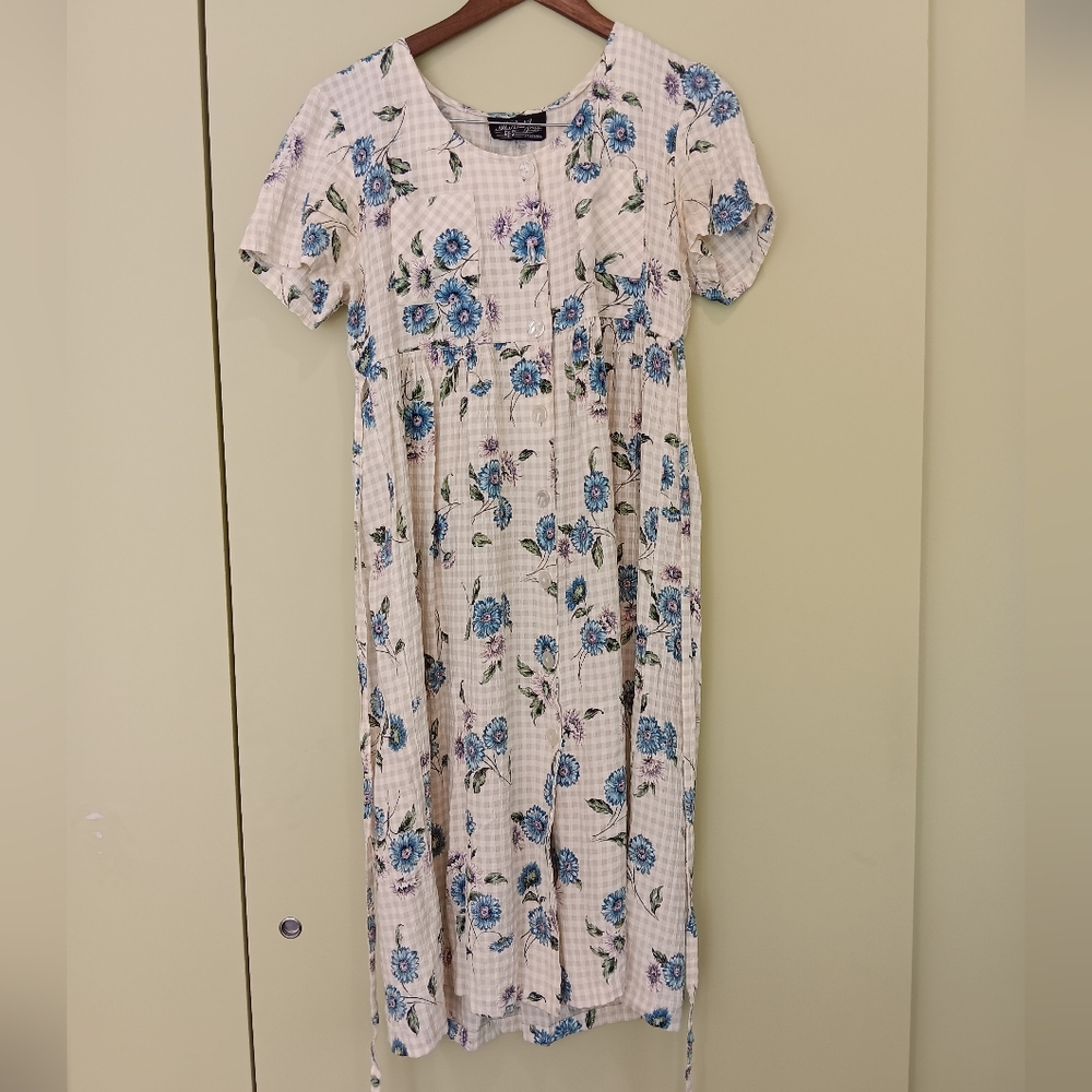 Vintage floral cottagecore dress
